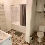 Daire Knezits Spacious Ac Terrace Free Parking *