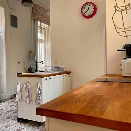 Knézits Spacious Ac Terrace Free Parking