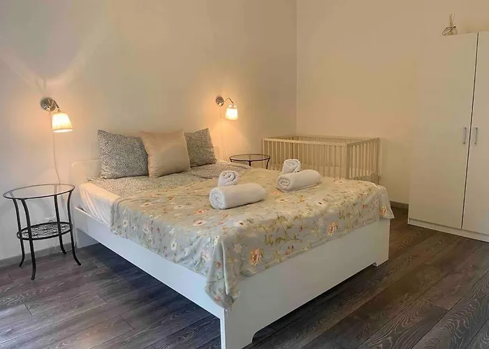 Knezits Spacious Ac Terrace Free Parking Апартаменты Будапешт