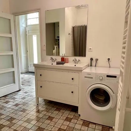 Apartamento Knézits Spacious Ac Terrace Free Parking Budapest